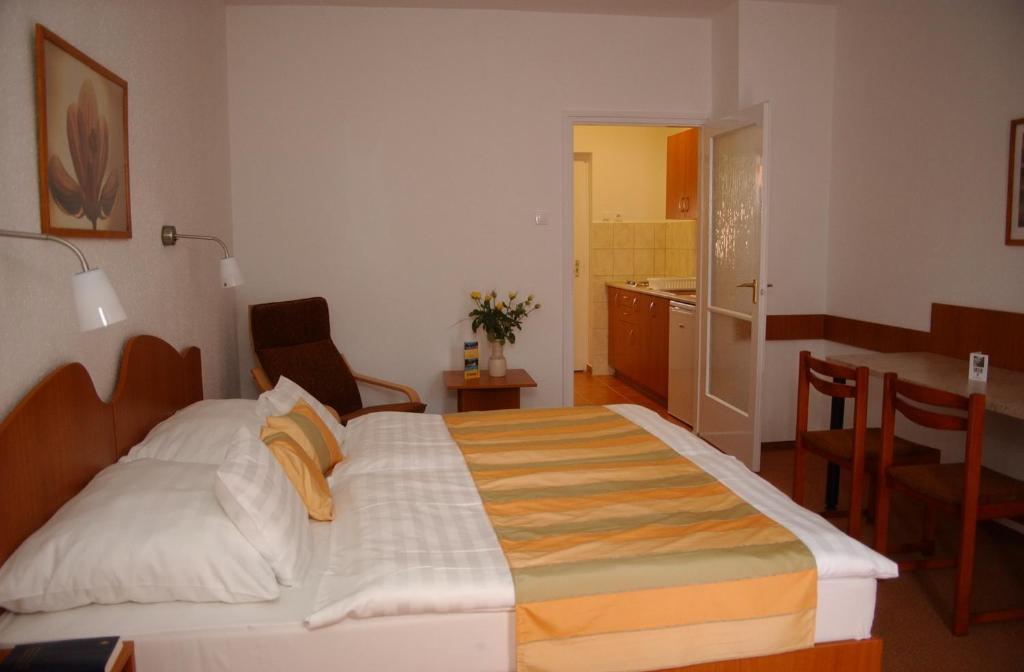 Siesta Club Apartman Harkány Oda fotoğraf