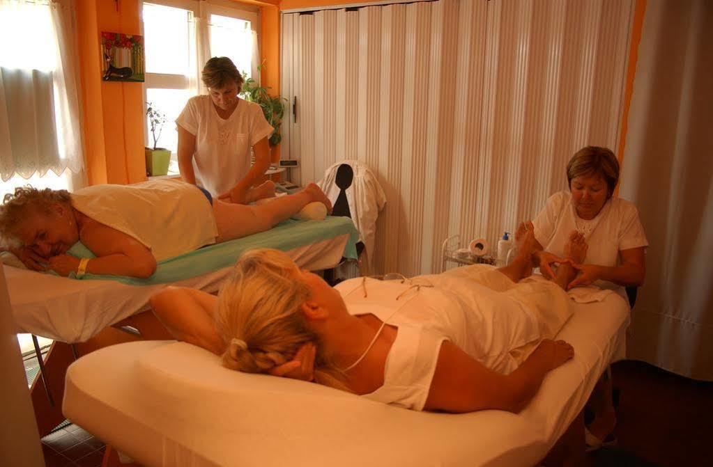 Siesta Club Apartman Harkány Dış mekan fotoğraf