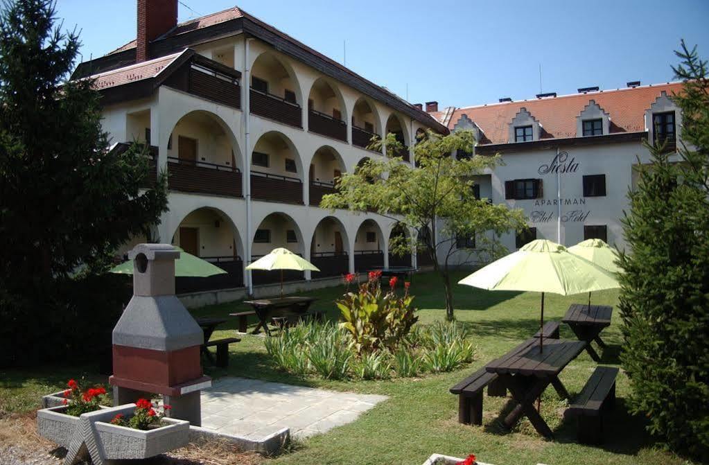 Siesta Club Apartman Harkány Dış mekan fotoğraf